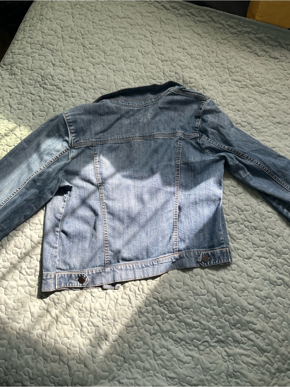 Kut from the Kloth Light Blue Denim Jacket - Picture 4 of 4